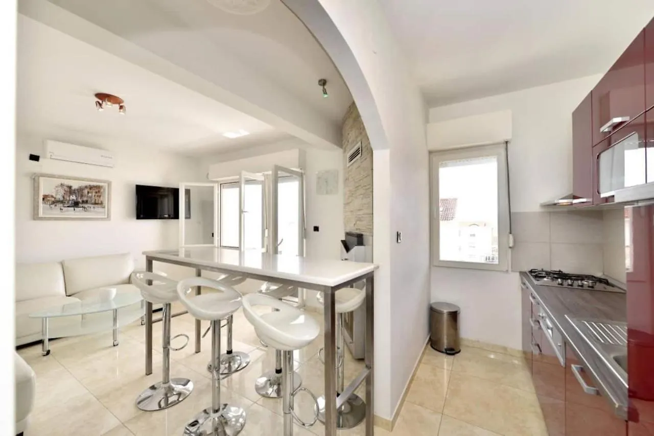 Luxury Apartment Stobrec سبليت 0*,